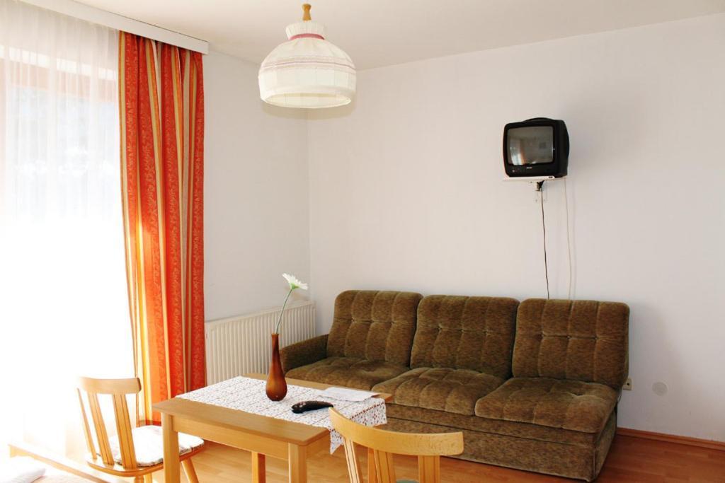 Edelweisshof Hotel Birnbaum Room photo