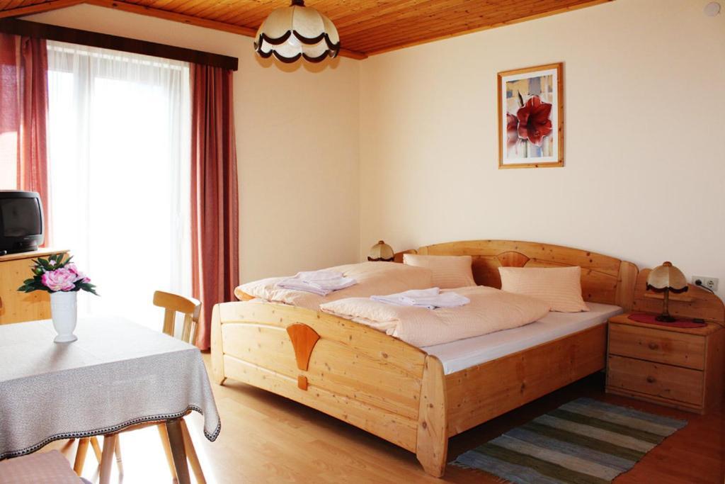 Edelweisshof Hotel Birnbaum Room photo